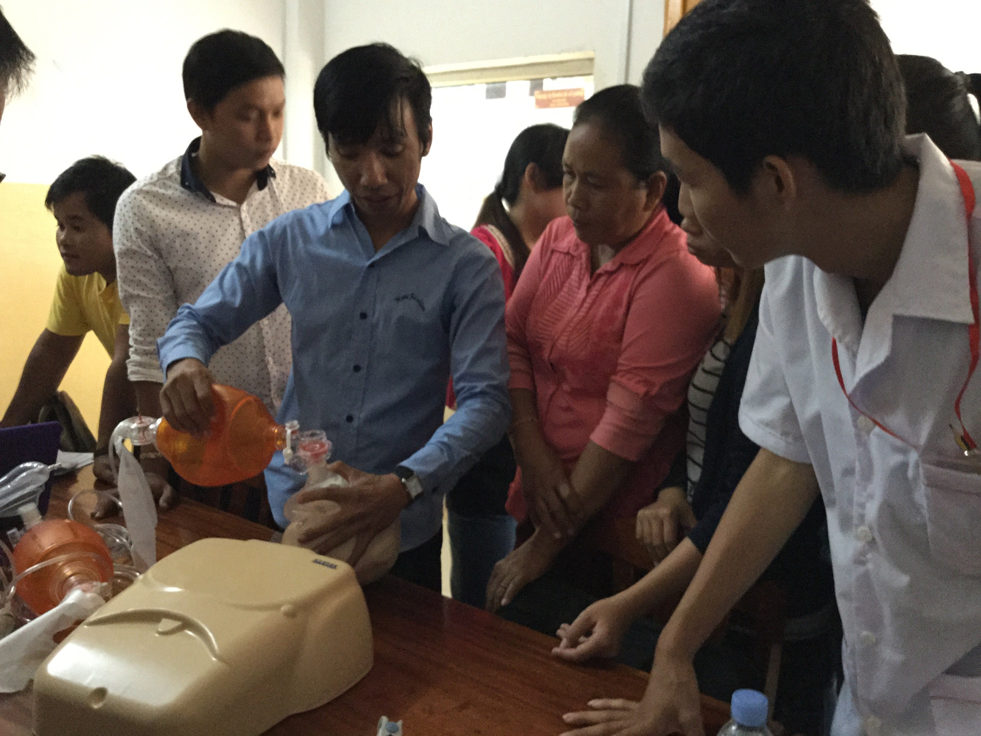 NURSE HELPS SAVE A LIFE IN CAMBODIA WHILST TEACHING IN RURAL CAMBODIAN HOSPITAL featured image