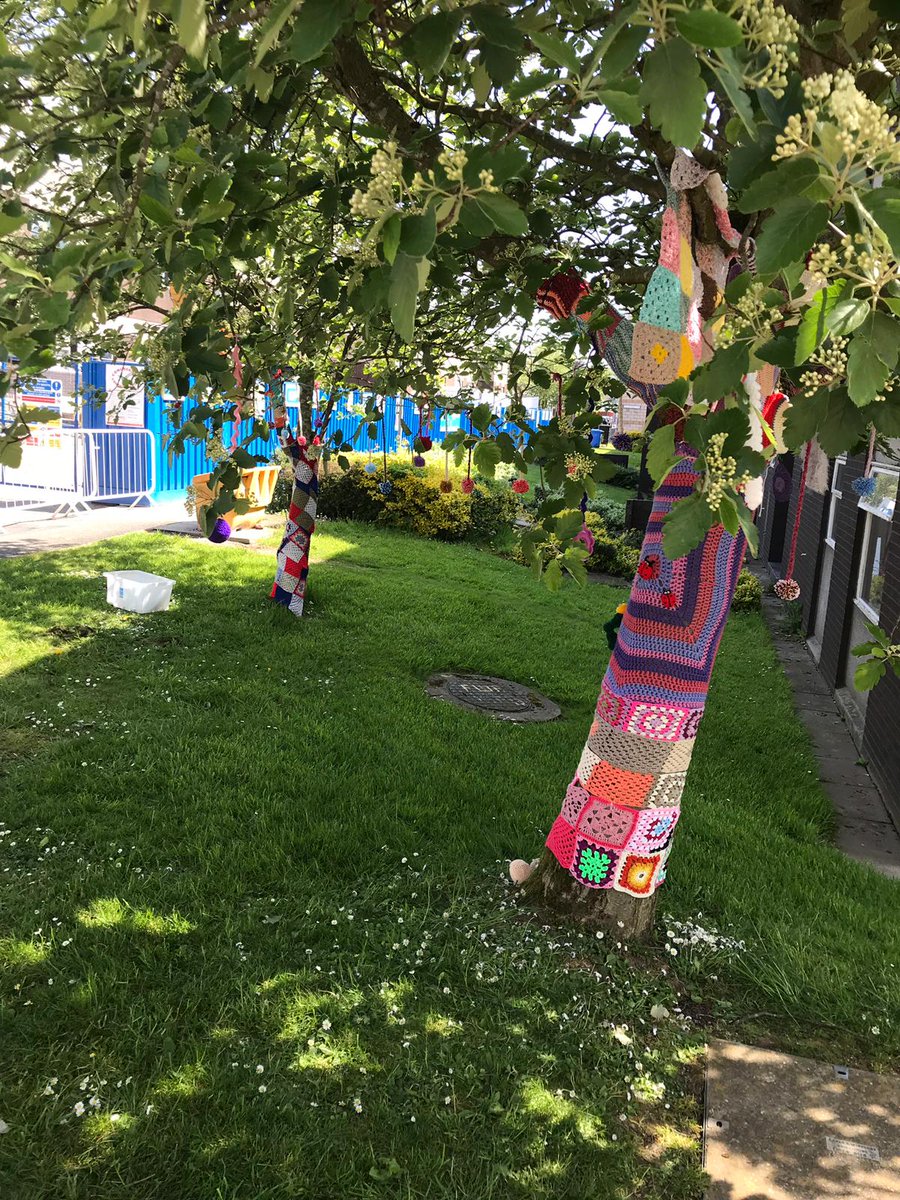 Hospital is “yarn bombed” to promote organ donation featured image